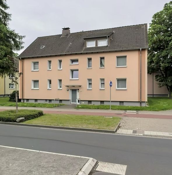 Neue Wohnung, neues Glück! Gut geschnittene 4-Zi.-Wohnung